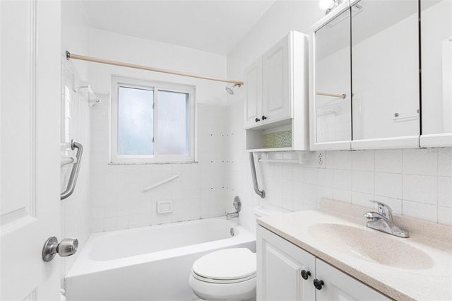 4320 YARDLEY AVENUE N, St Petersburg, FL 33713