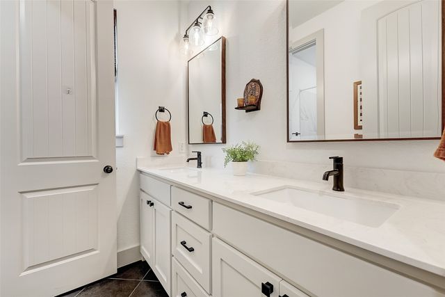 1048 Whisper Willows Drive, Fort Worth, TX 76052