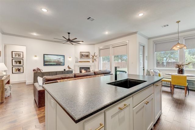 1048 Whisper Willows Drive, Fort Worth, TX 76052