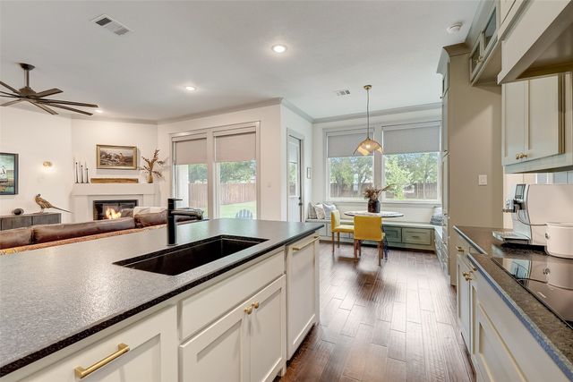 1048 Whisper Willows Drive, Fort Worth, TX 76052