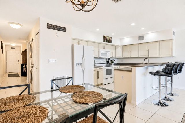 19811 GULF BOULEVARD 102, Indian Shores, FL 33785
