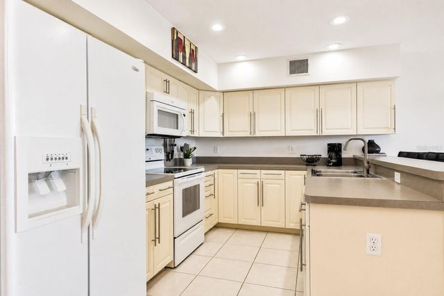 19811 GULF BOULEVARD 102, Indian Shores, FL 33785