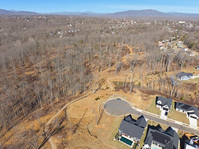 127 Courtney Springs Drive, Lynchburg, VA 24503