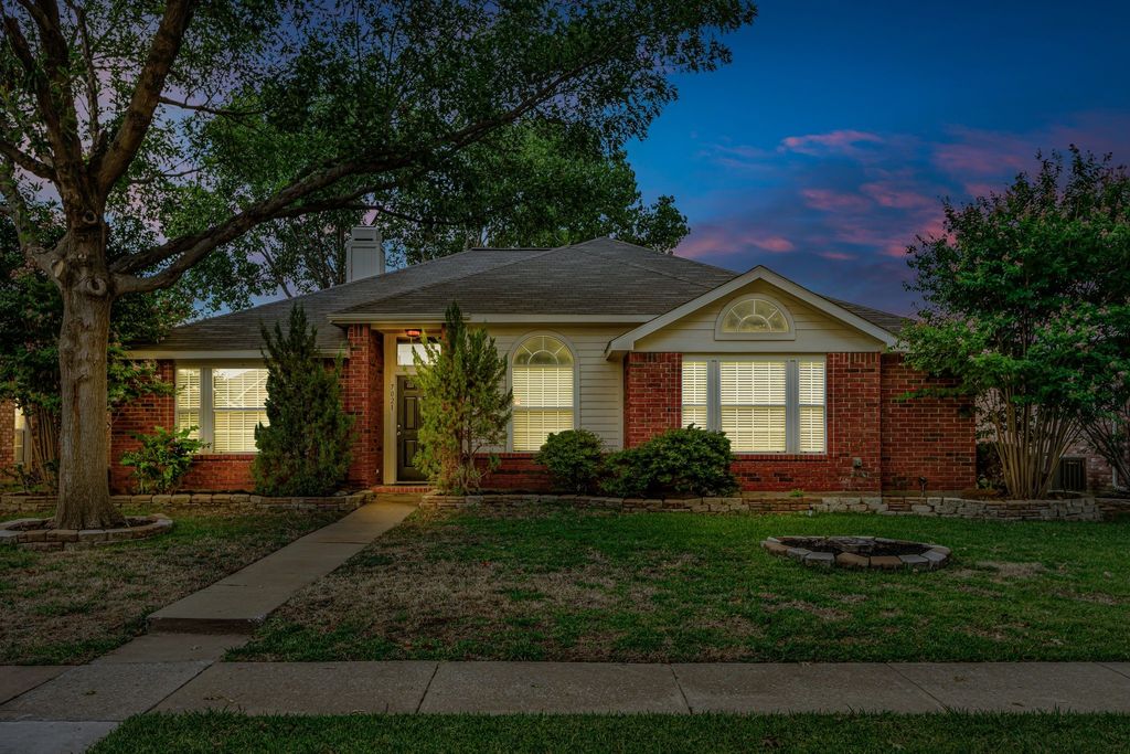 7021 Longo Drive, The Colony, TX 75056