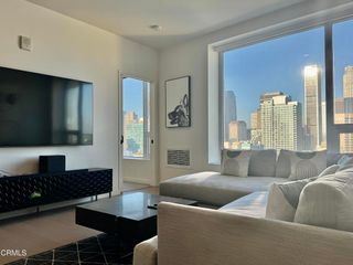 1050 S Grand Avenue 2004, Los Angeles, CA 90015