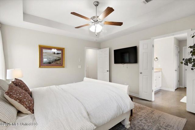 736 Sawgrass Lakes Drive, Brandon, MS 39042