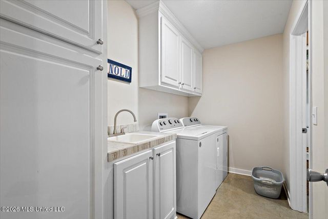 736 Sawgrass Lakes Drive, Brandon, MS 39042