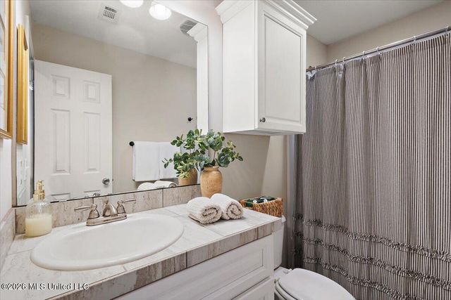 736 Sawgrass Lakes Drive, Brandon, MS 39042