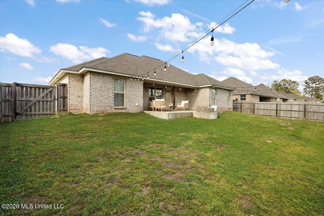 736 Sawgrass Lakes Drive, Brandon, MS 39042