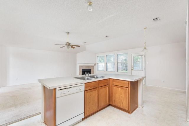 3508 Lasso Road, Fort Worth, TX 76262