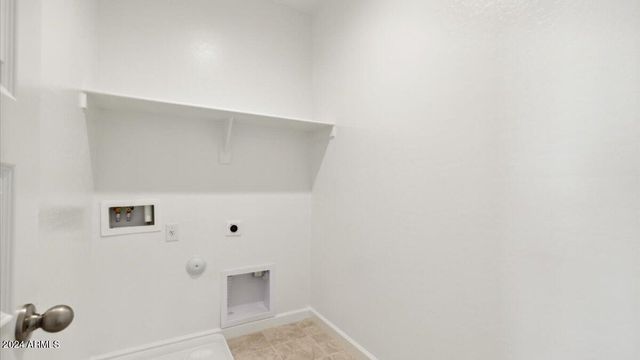 2761 W Sheppard Avenue, Apache Junction, AZ 85120