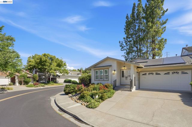 2122 Wilmington Drive, Walnut Creek, CA 94596