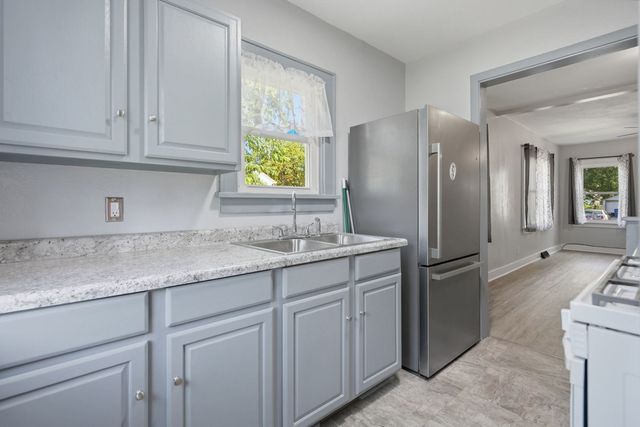 2618 38TH Avenue, Moline, IL 61265