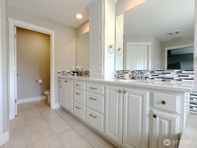 885 N Squire Drive, Ridgefield, WA 98642