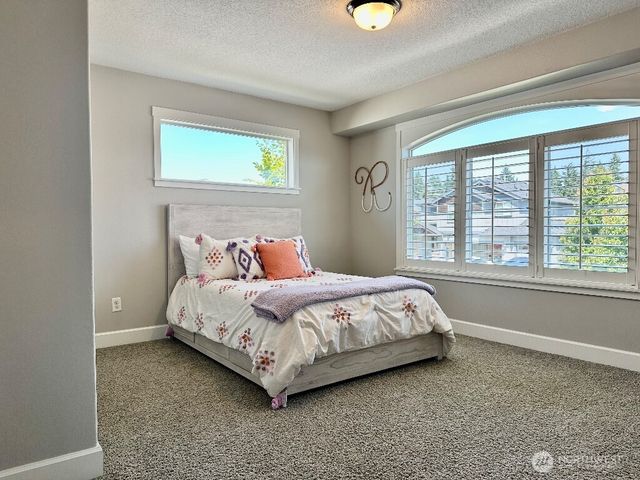 885 N Squire Drive, Ridgefield, WA 98642