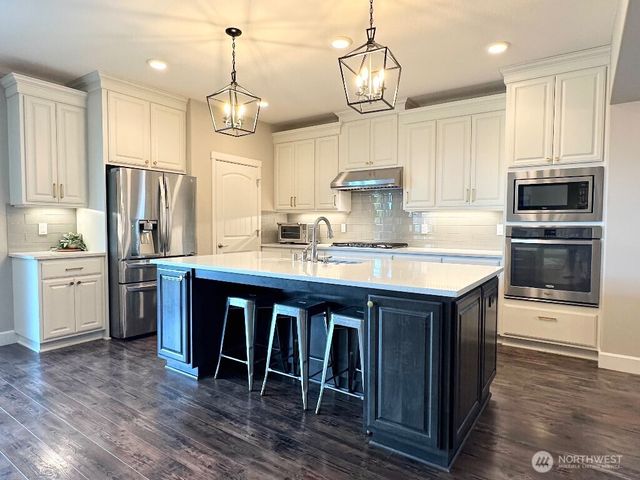 885 N Squire Drive, Ridgefield, WA 98642