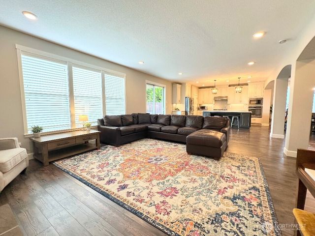 885 N Squire Drive, Ridgefield, WA 98642