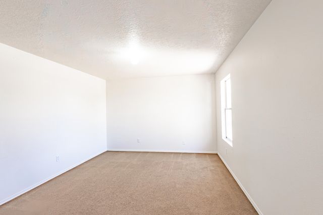 709 Noah Avenue SW, Albuquerque, NM 87121
