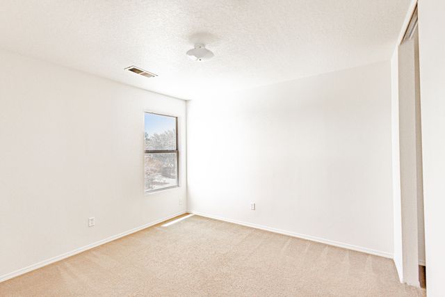 709 Noah Avenue SW, Albuquerque, NM 87121