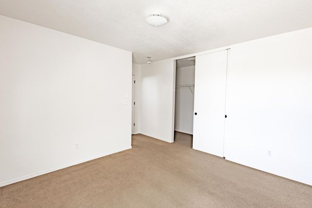 709 Noah Avenue SW, Albuquerque, NM 87121