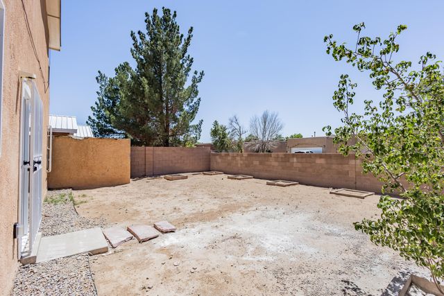 709 Noah Avenue SW, Albuquerque, NM 87121