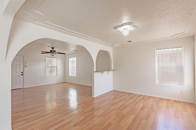 709 Noah Avenue SW, Albuquerque, NM 87121