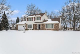 9213 Apple Orchard Drive, Fenton, MI 48430