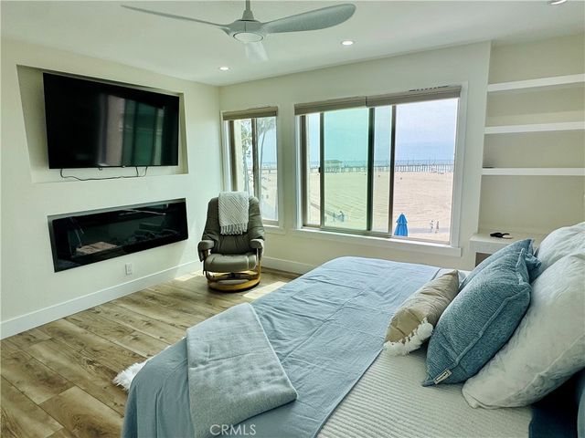 711 Pacific Coast 330, Huntington Beach, CA 92648