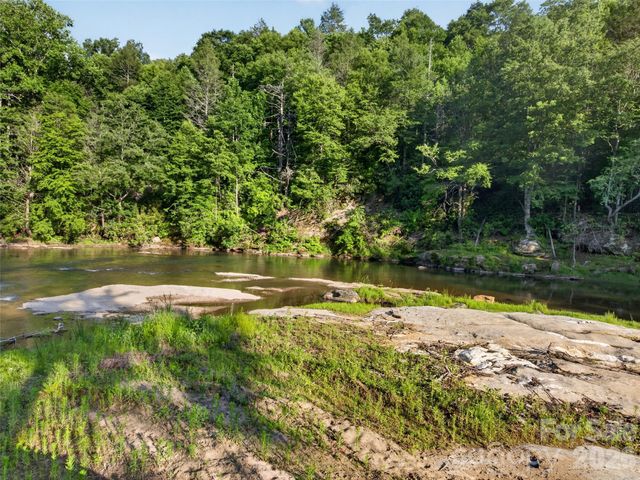 435 Allen Mountain Lane, Spruce Pine, NC 28777