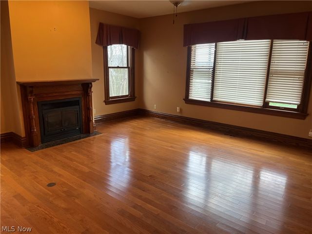 124 High Street, Marietta, OH 45750