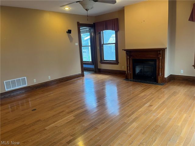 124 High Street, Marietta, OH 45750