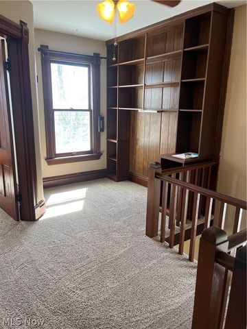 124 High Street, Marietta, OH 45750