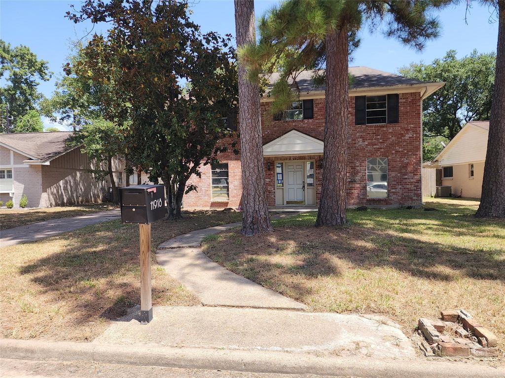 11918 Holly Stone Drive, Houston, TX 77070