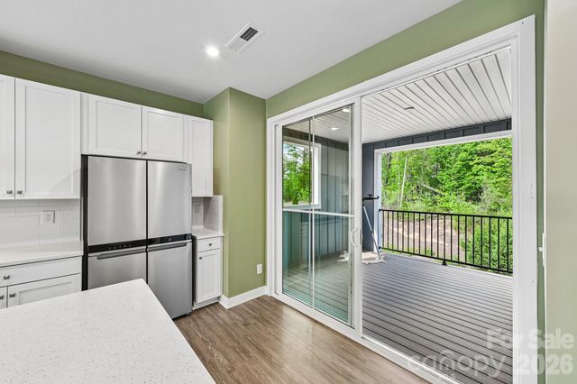 957 Portrush Lane, Tega Cay, SC 29708