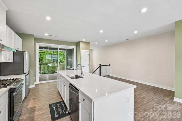 957 Portrush Lane, Tega Cay, SC 29708