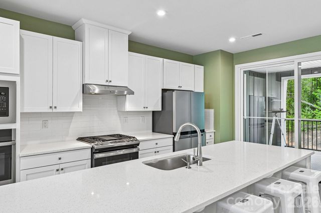 957 Portrush Lane, Tega Cay, SC 29708