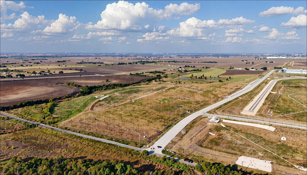 151 RCR PKWY, Taylor, TX 76574