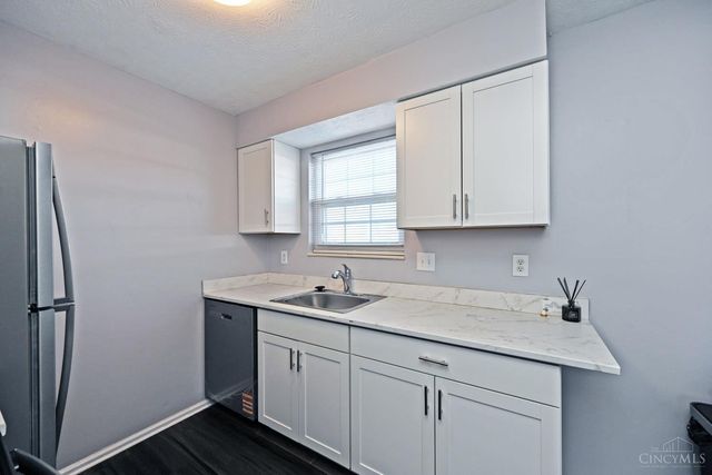 3433 Sunbury Lane, Colerain Twp, OH 45251