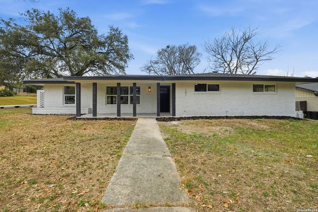 101 Twinleaf, Castle Hills, TX 78213