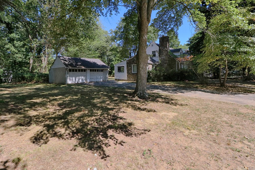 20 Ermine Street, Fairfield, CT 06824