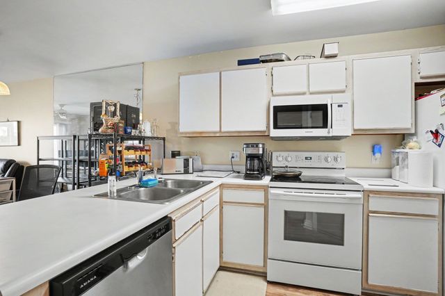 3690 Clay Pond Village Ln Apt 3, Myrtle Beach, SC 29579