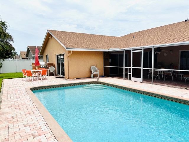 1076 SW 26th Terrace, Deerfield Beach, FL 33442