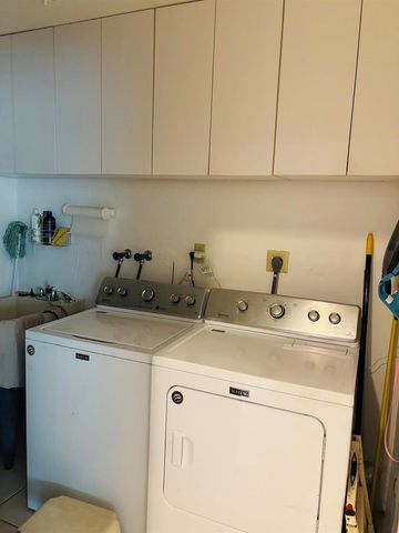 1076 SW 26th Terrace, Deerfield Beach, FL 33442