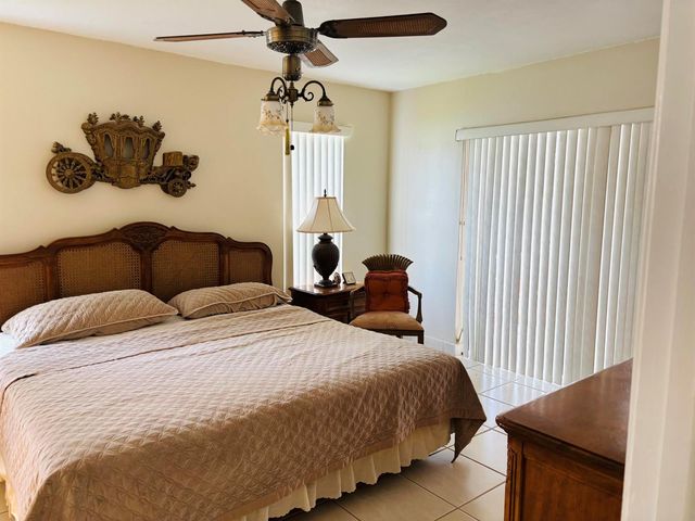 1076 SW 26th Terrace, Deerfield Beach, FL 33442