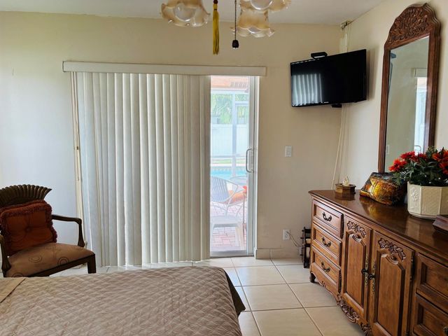 1076 SW 26th Terrace, Deerfield Beach, FL 33442