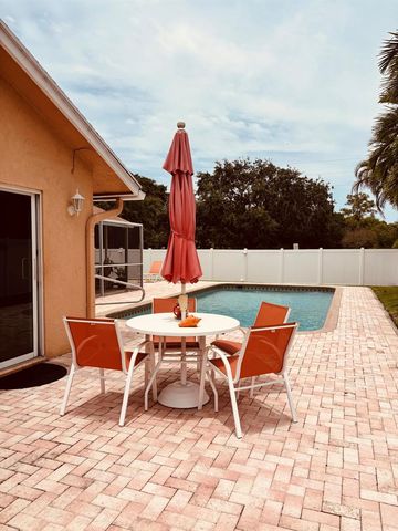 1076 SW 26th Terrace, Deerfield Beach, FL 33442