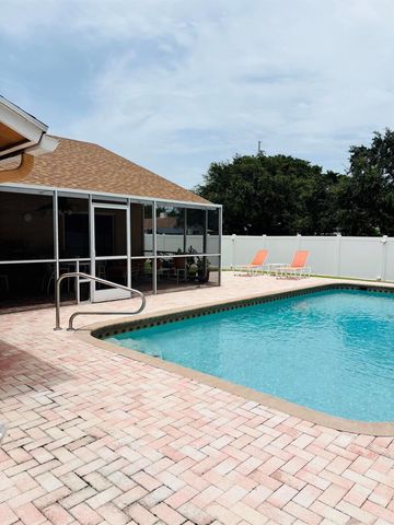 1076 SW 26th Terrace, Deerfield Beach, FL 33442