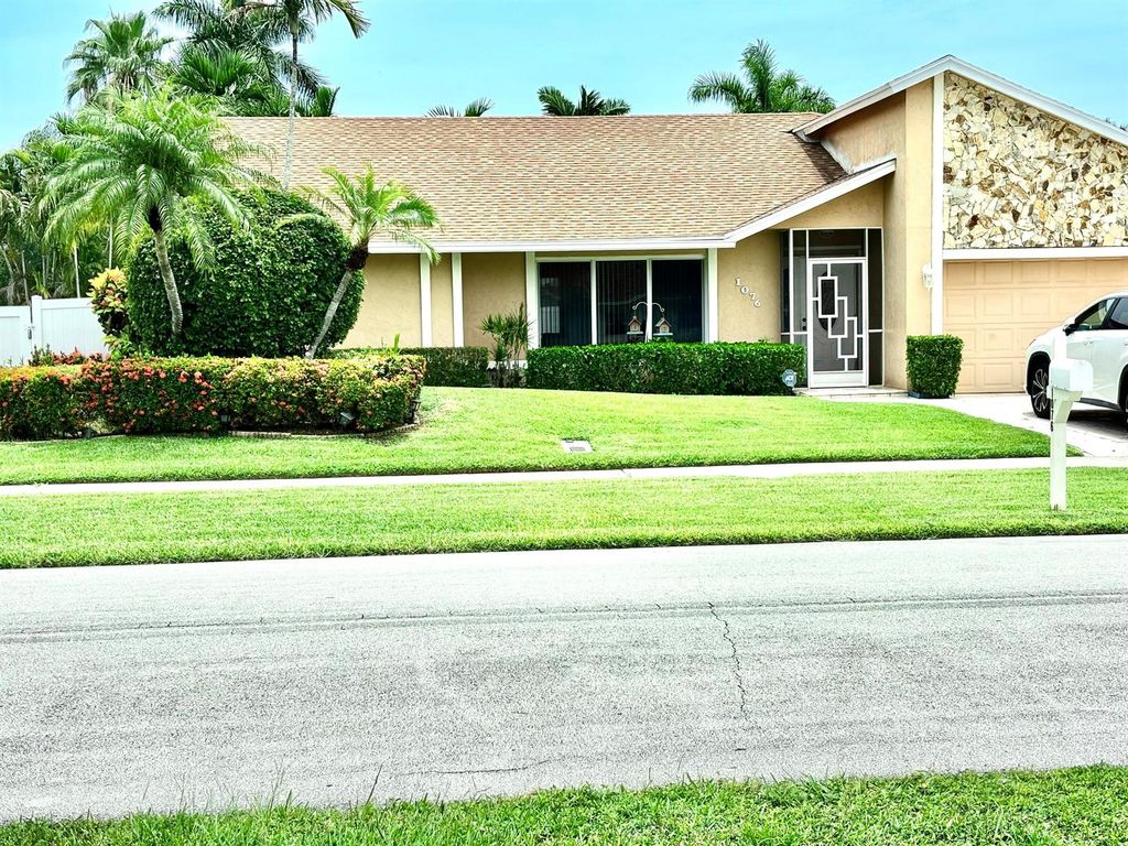 1076 SW 26th Terrace, Deerfield Beach, FL 33442