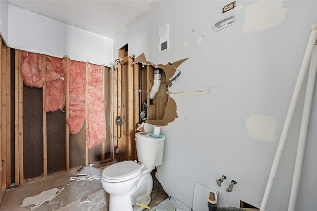 1015 Woodland Heights Court SE 11, Cedar Rapids, IA 52403