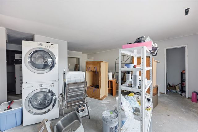 1015 Woodland Heights Court SE 11, Cedar Rapids, IA 52403